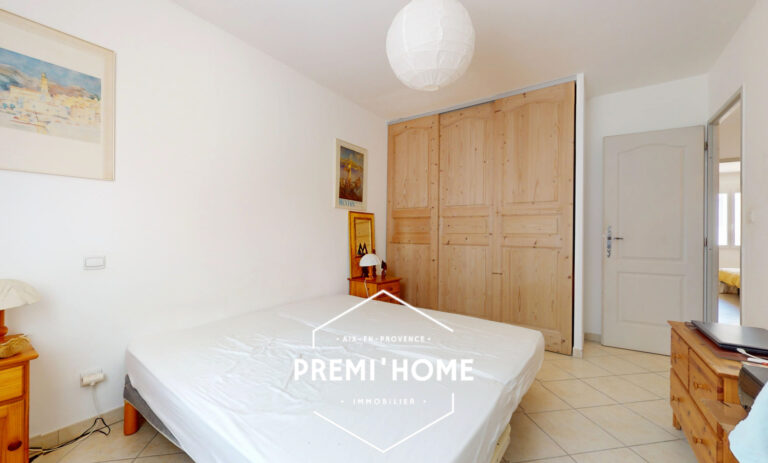 MAISON T3 ENV. 88 M2 AVEC COUR ET TERRASSE AUREILLE - Premi'home Agence immobilière Aix En Provence