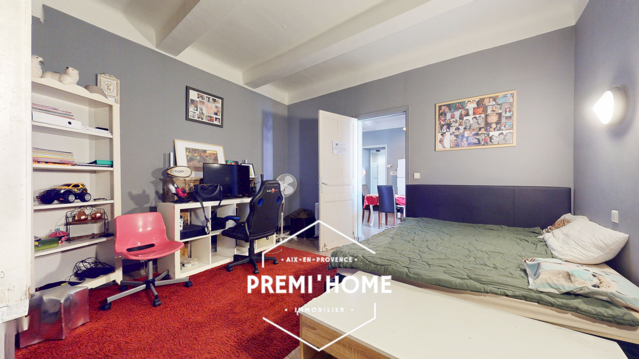 MAISON T7 ENV. 215 M2 AVEC TERRASSE ET COUR PRIVATIVE SAINT - Premi'home Agence immobilière Aix En Provence