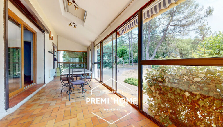 Rians, charmante villa avec beaucoup de potentiel au coeur de - Premi'home Agence immobilière Aix En Provence