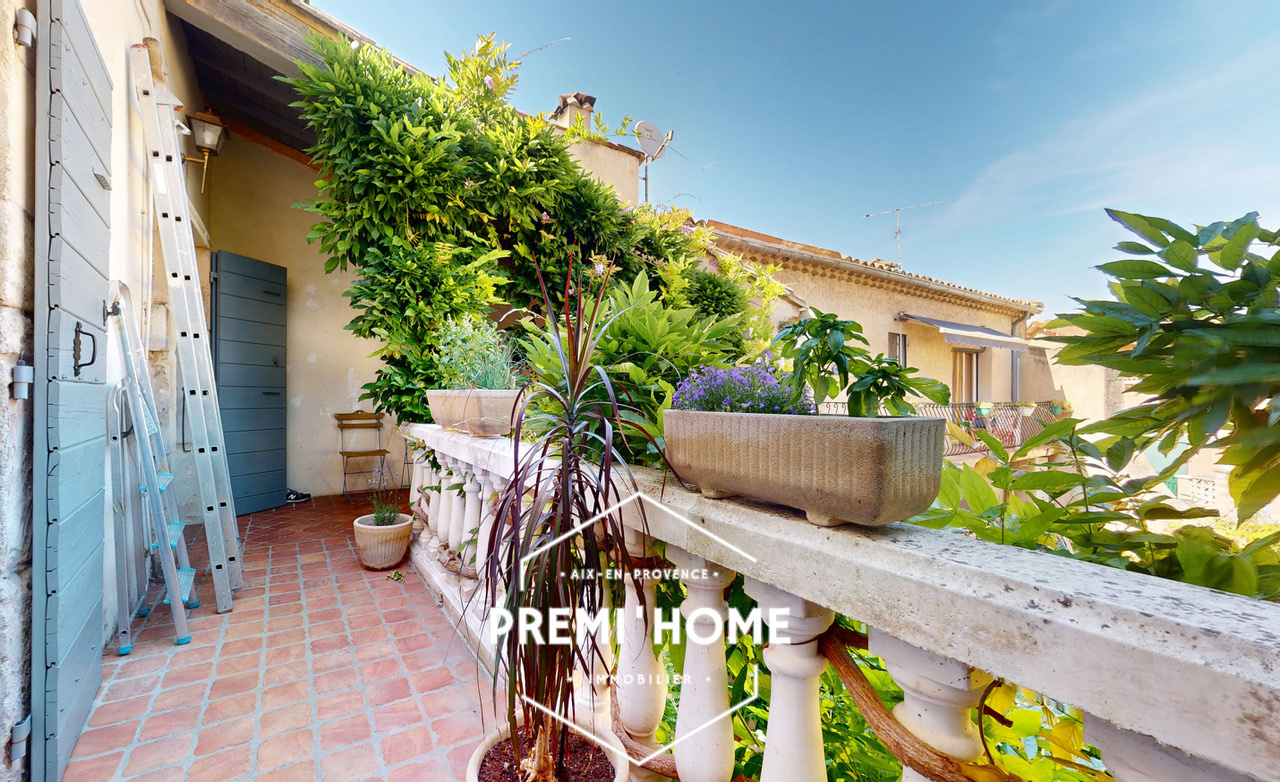 MAISON T7 ENV. 215 M2 AVEC TERRASSE ET COUR PRIVATIVE SAINT - Premi'home Agence immobilière Aix En Provence