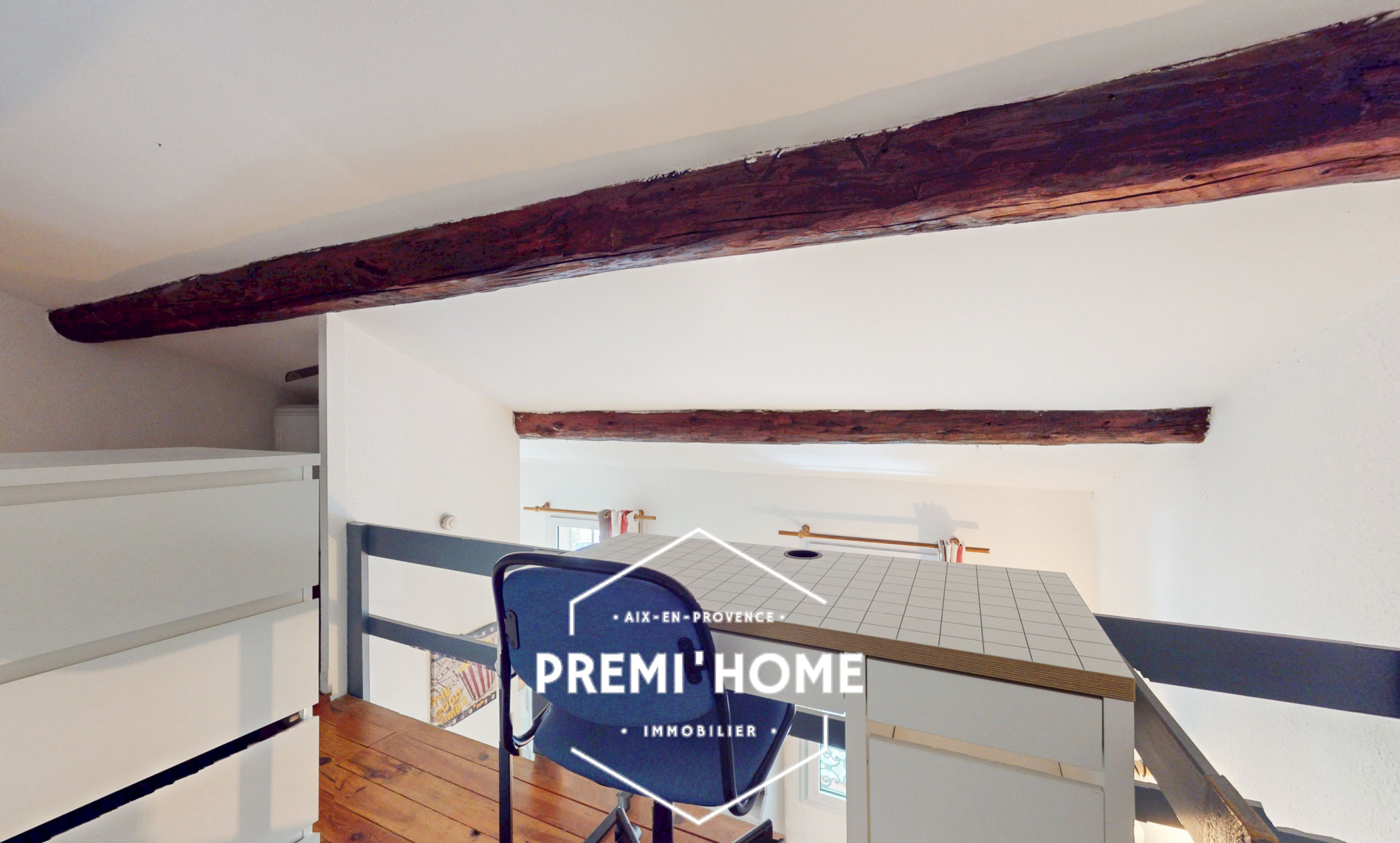 A VENDRE STUDIO AVEC MEZZANINE AIX EN PROVENCE - Premi'home Agence immobilière Aix En Provence
