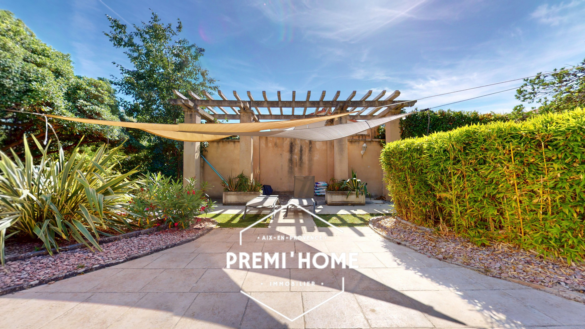 T3 RENOVE AVEC JARDIN ET PISCINE BASTIDE REMARQUABLE A LA CI - Premi'home Agence immobilière Aix En Provence