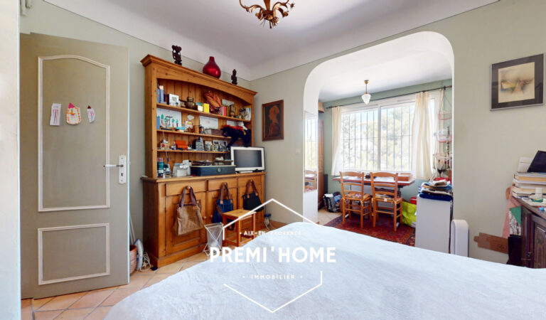 A VENDRE T5 110M2 QUARTIER FACULTES AIX EN PROVENCE - Premi'home Agence immobilière Aix En Provence