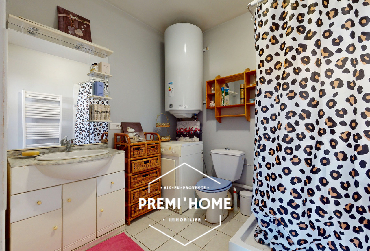 MAISON T7 ENV. 215 M2 AVEC TERRASSE ET COUR PRIVATIVE SAINT - Premi'home Agence immobilière Aix En Provence