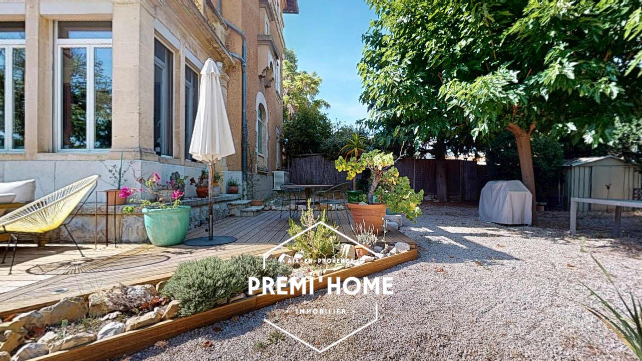 T3 RENOVE AVEC JARDIN ET PISCINE BASTIDE REMARQUABLE A LA CI - Premi'home Agence immobilière Aix En Provence