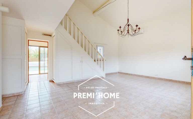 MAISON T7 env. 175 m2 AVEC PISCINE AUREILLE - Premi'home Agence immobilière Aix En Provence