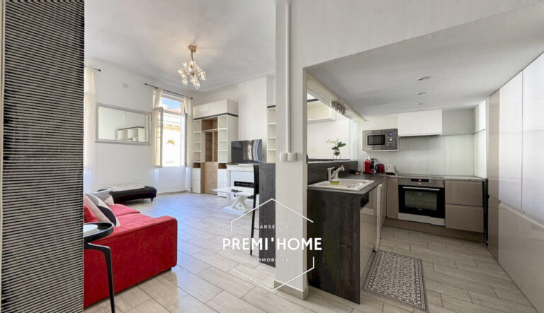 T2 59M2 RUE SAINT FERREOL MARSEILLE 13006 - Premi'home Agence immobilière Aix En Provence