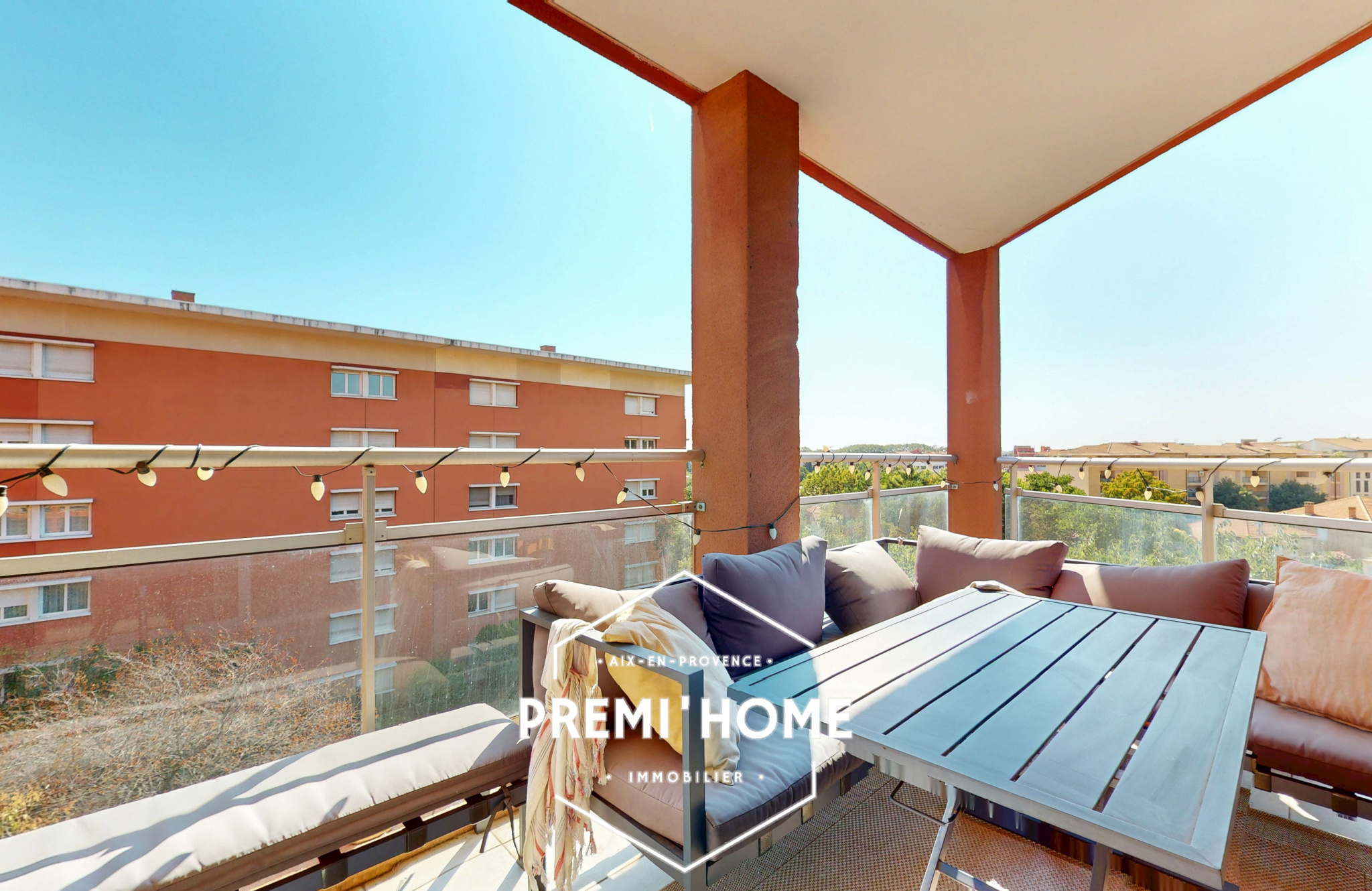 T2 AVEC TERRASSE ET GARAGE QUARTIER RENAISSANCE AIX EN PROVE - Premi'home Agence immobilière Aix En Provence