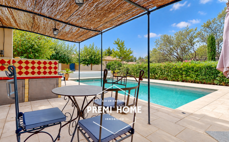 MAISON T7 env. 175 m2 AVEC PISCINE AUREILLE - Premi'home Agence immobilière Aix En Provence