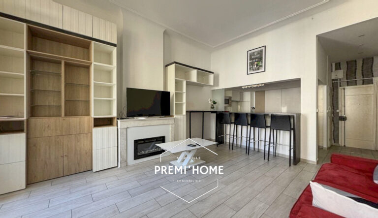 T2 59M2 RUE SAINT FERREOL MARSEILLE 13006 - Premi'home Agence immobilière Aix En Provence