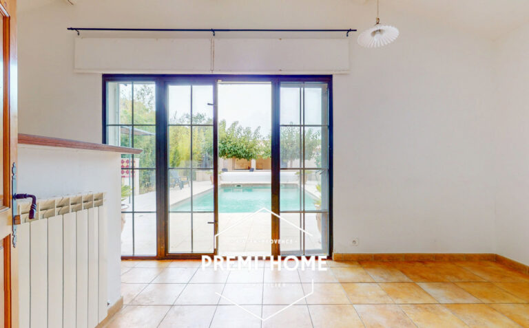 MAISON T7 env. 175 m2 AVEC PISCINE AUREILLE - Premi'home Agence immobilière Aix En Provence