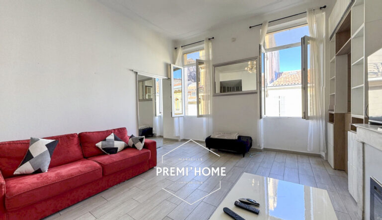 T2 59M2 RUE SAINT FERREOL MARSEILLE 13006 - Premi'home Agence immobilière Aix En Provence