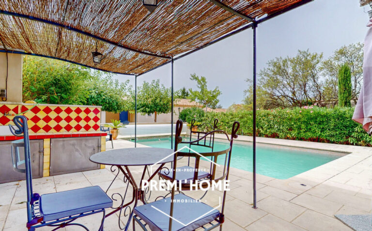 MAISON T7 env. 175 m2 AVEC PISCINE AUREILLE - Premi'home Agence immobilière Aix En Provence