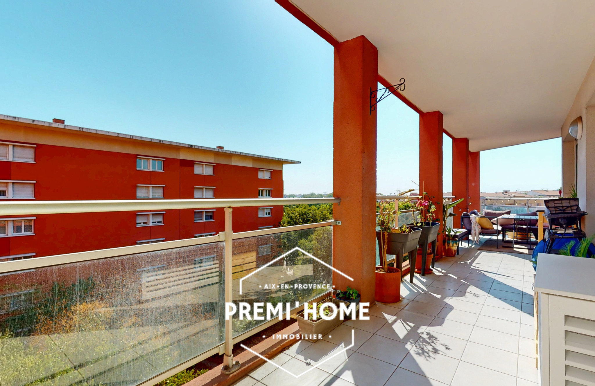 T2 AVEC TERRASSE ET GARAGE QUARTIER RENAISSANCE AIX EN PROVE - Premi'home Agence immobilière Aix En Provence