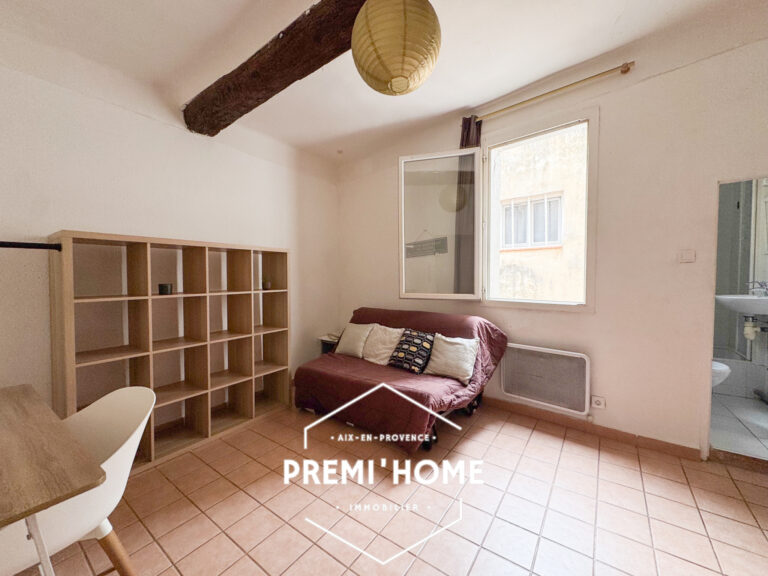 STUDIO A VENDRE AIX CENTRE VILLE HISTORIQUE - Premi'home Agence immobilière Aix En Provence