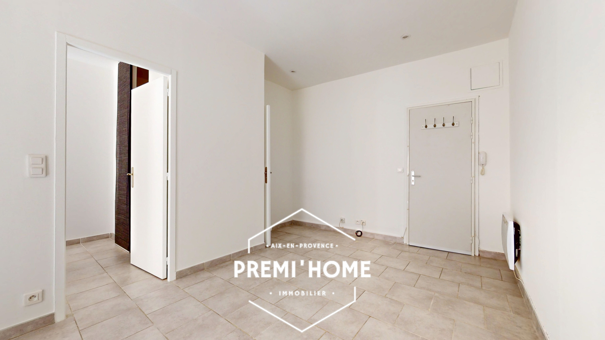 A VENDRE T2 CENTRE HISTORIQUE AIX EN PROVENCE - Premi'home Agence immobilière Aix En Provence