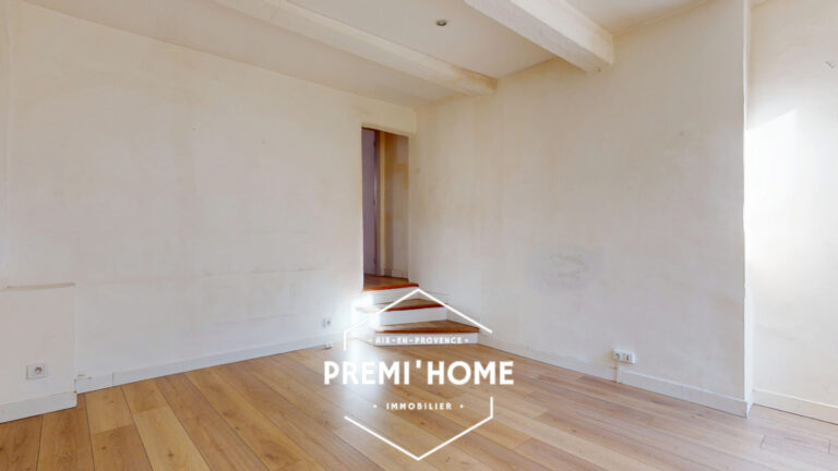 A VENDRE T2 CENTRE HISTORIQUE AIX EN PROVENCE - Premi'home Agence immobilière Aix En Provence