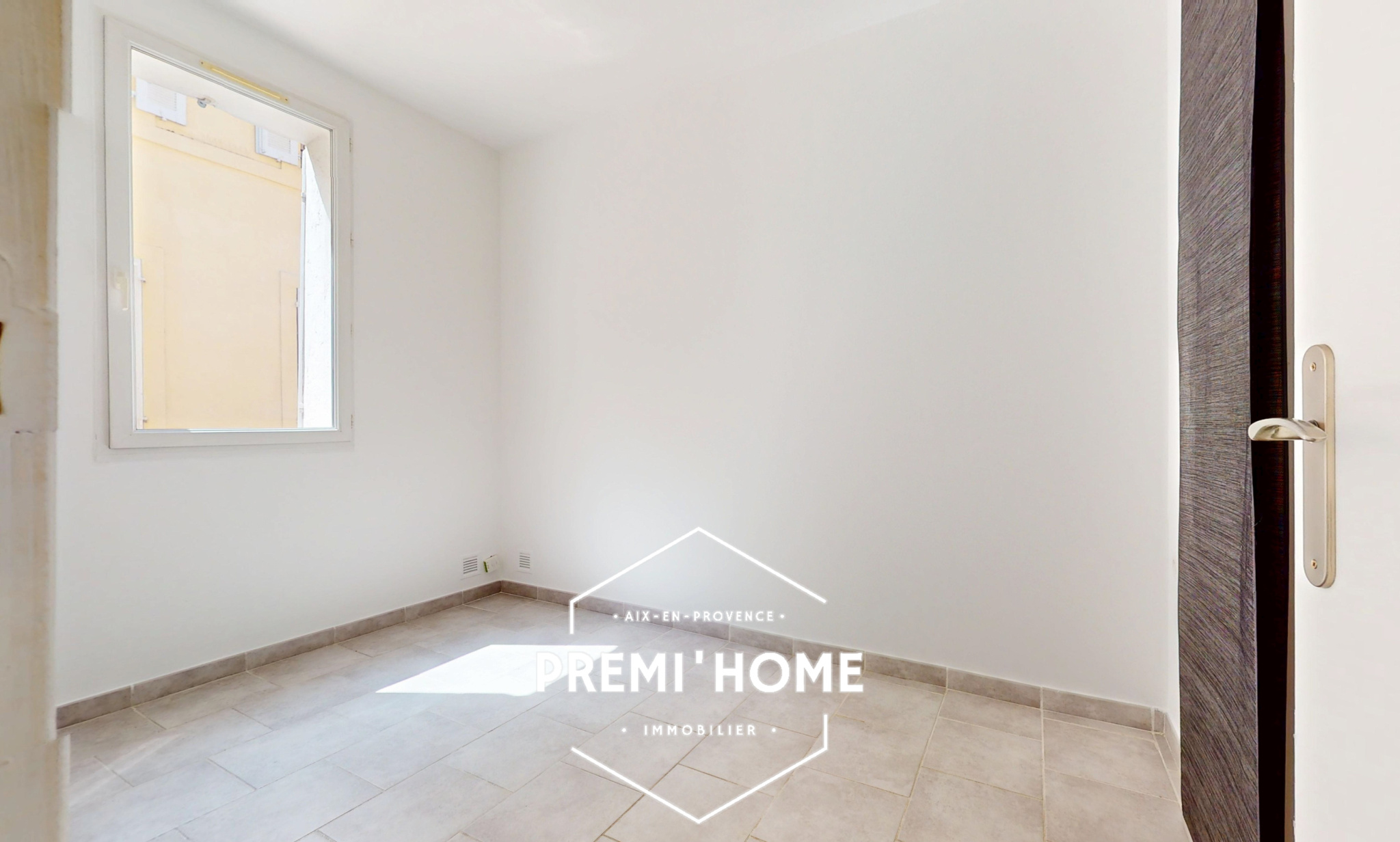 A VENDRE T2 CENTRE HISTORIQUE AIX EN PROVENCE - Premi'home Agence immobilière Aix En Provence