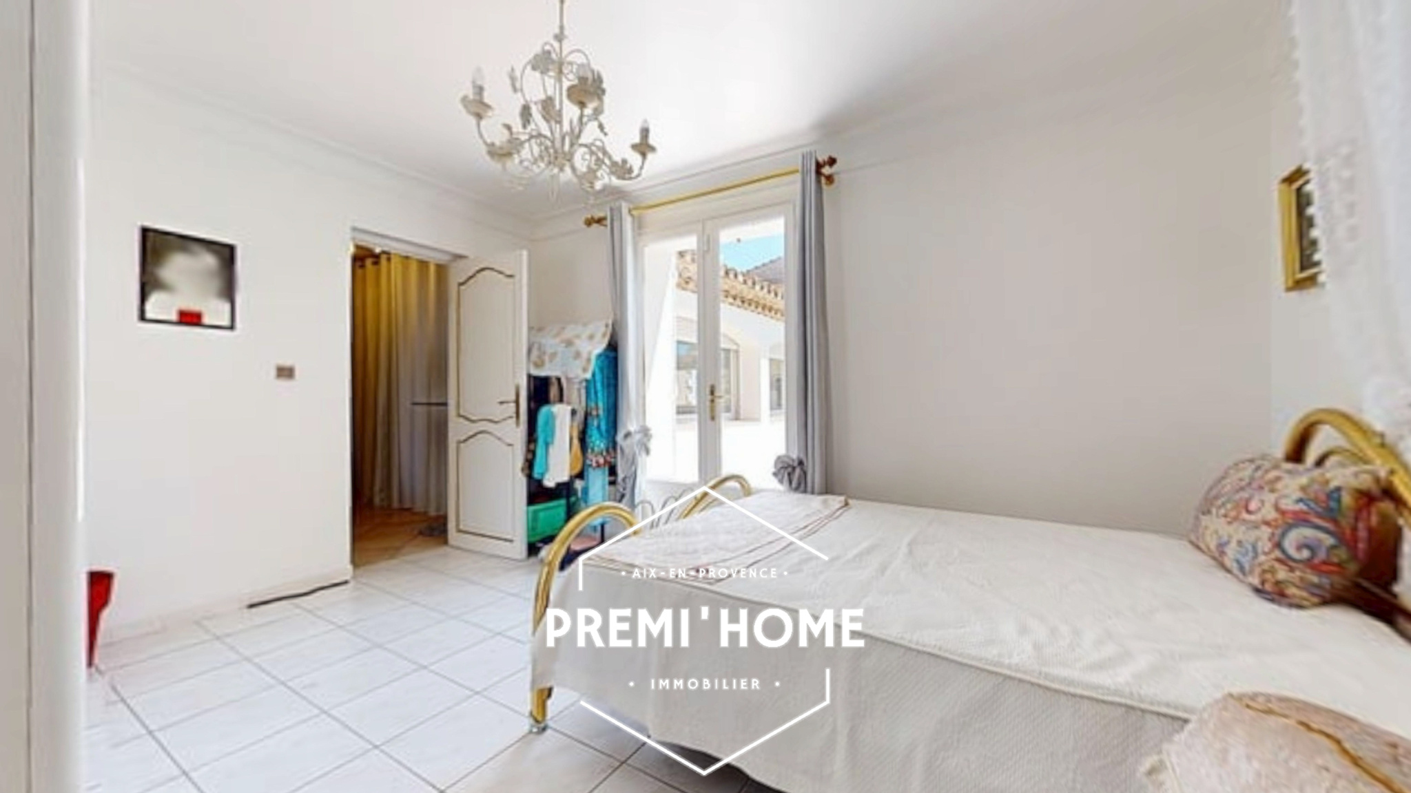 MAISON 4 CHAMBRES A VENDRE A GARDANNE AVEC PISCINE - Premi'home Agence immobilière Aix En Provence