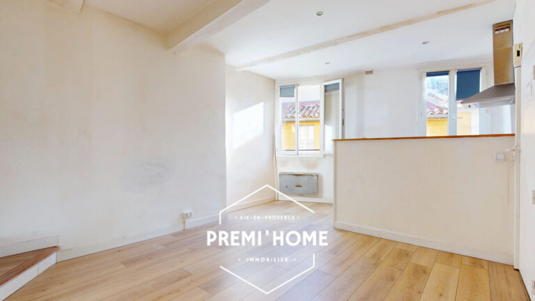 A VENDRE T2 CENTRE HISTORIQUE AIX EN PROVENCE - Premi'home Agence immobilière Aix En Provence