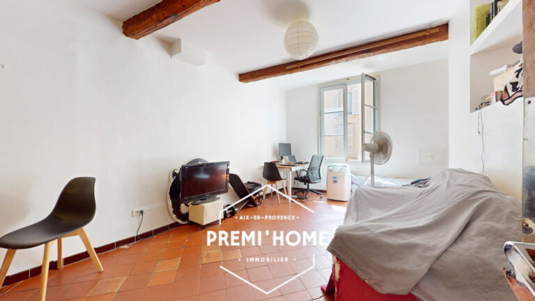 A VENDRE STUDIO LOUE AIX EN PROVENCE CENTRE HISTORIQUE - Premi'home Agence immobilière Aix En Provence