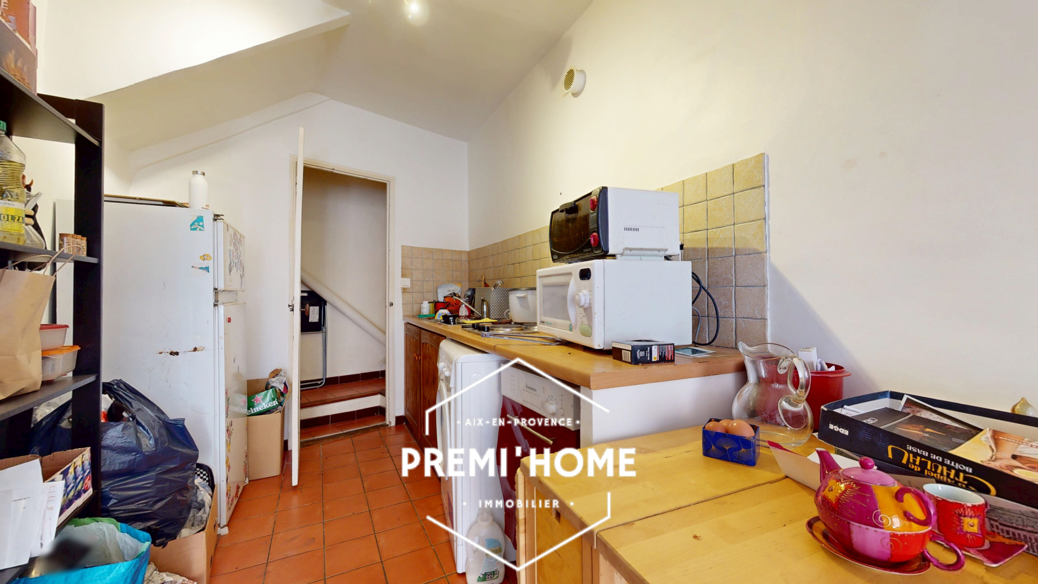 A VENDRE STUDIO LOUE AIX EN PROVENCE CENTRE HISTORIQUE - Premi'home Agence immobilière Aix En Provence