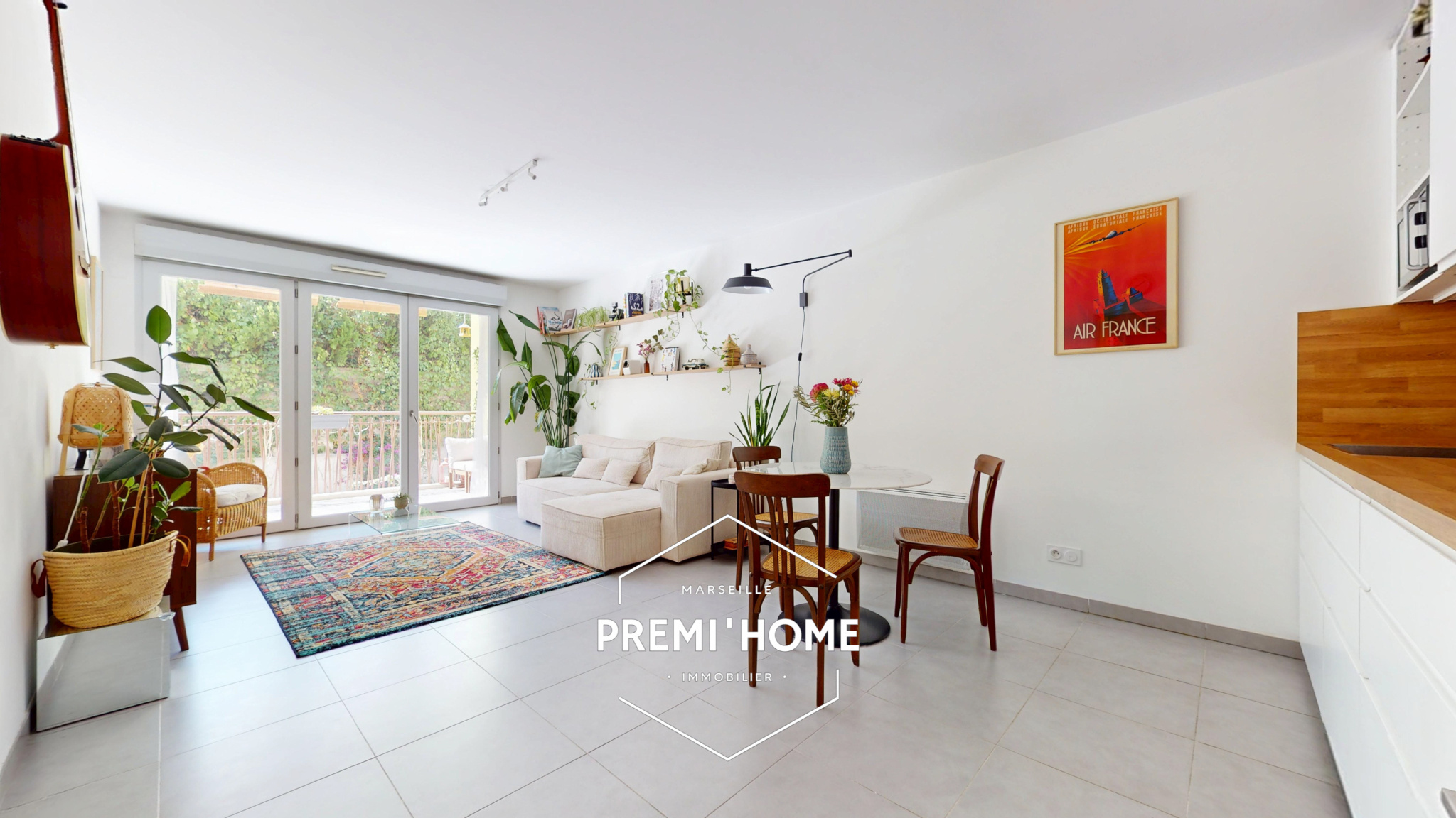 T3 RENOVE AVEC TERRASSE ET GARAGE A VENDRE A MARSEILLE 13004 - Premi'home Agence immobilière Aix En Provence