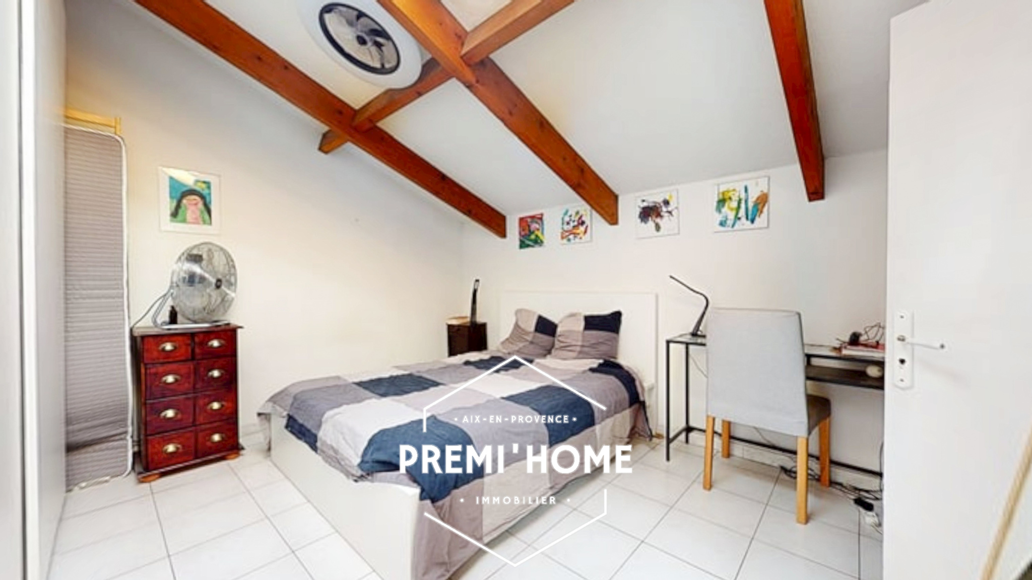 A VENDRE T2 AVEC TERRASSE CENTRE HISTORIQUE - Premi'home Agence immobilière Aix En Provence