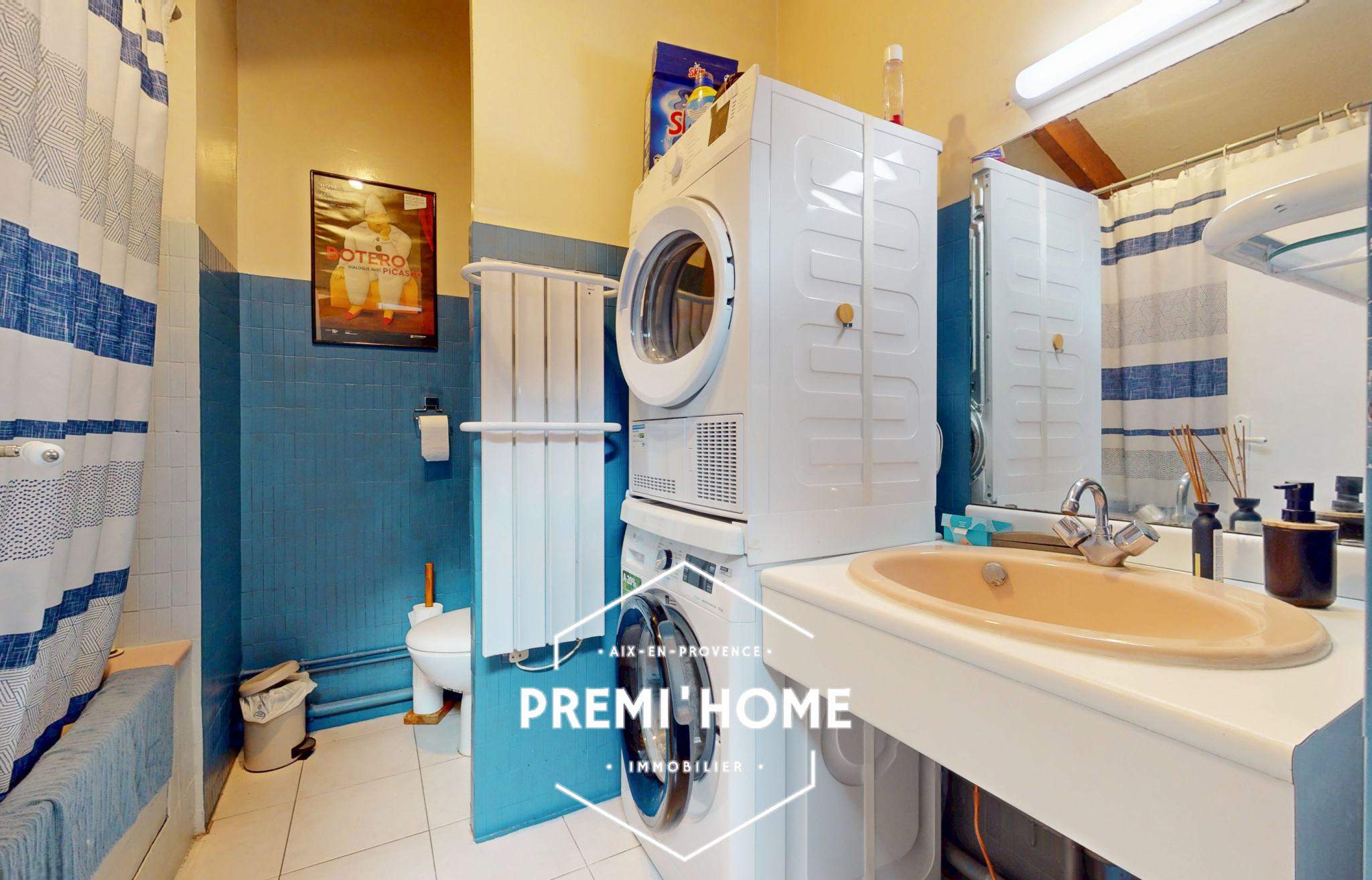 A VENDRE T2 AVEC TERRASSE CENTRE HISTORIQUE - Premi'home Agence immobilière Aix En Provence