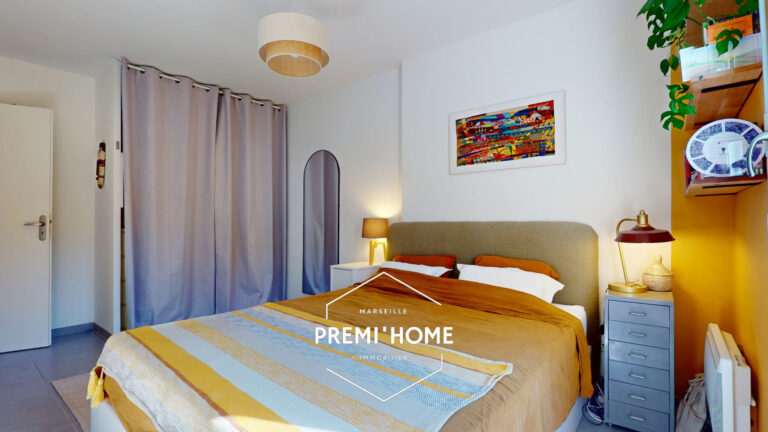 T3 RENOVE AVEC TERRASSE ET GARAGE A VENDRE A MARSEILLE 13004 - Premi'home Agence immobilière Aix En Provence
