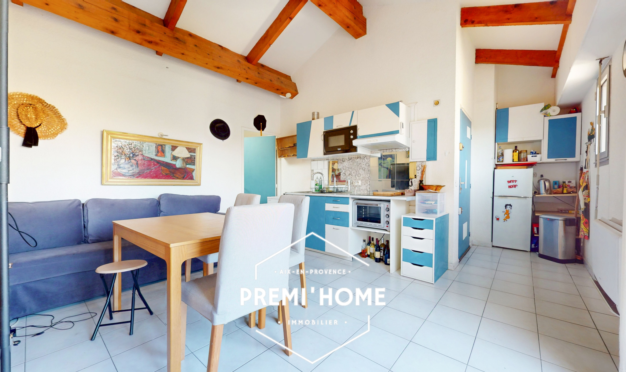 A VENDRE T2 AVEC TERRASSE CENTRE HISTORIQUE - Premi'home Agence immobilière Aix En Provence
