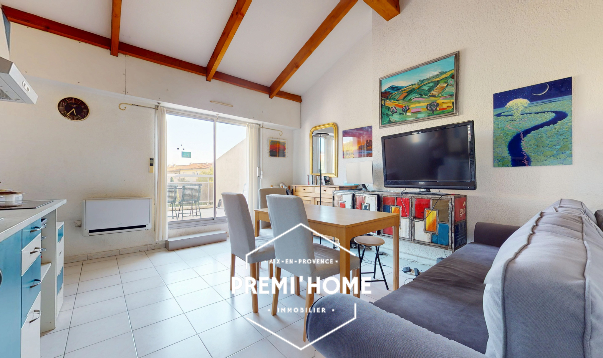 A VENDRE T2 AVEC TERRASSE CENTRE HISTORIQUE - Premi'home Agence immobilière Aix En Provence