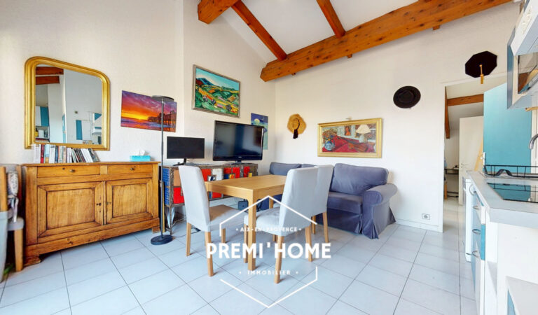 A VENDRE T2 AVEC TERRASSE CENTRE HISTORIQUE - Premi'home Agence immobilière Aix En Provence