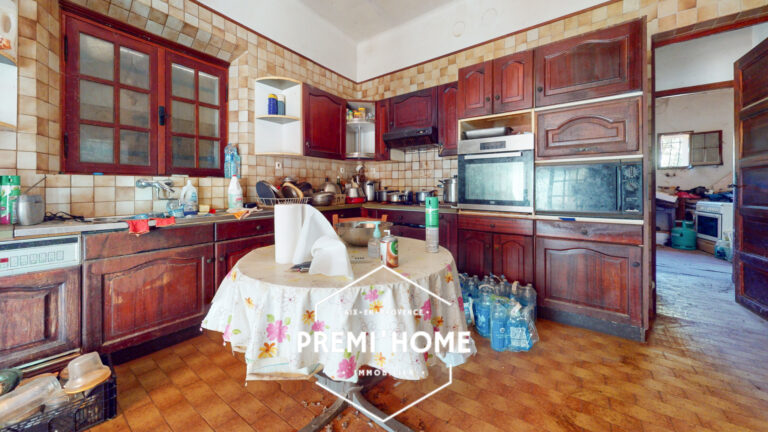 MAISON A VENDRE A RENOVER A PUYRICARD - Premi'home Agence immobilière Aix En Provence