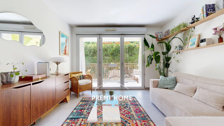 T3 RENOVE AVEC TERRASSE ET GARAGE A VENDRE A MARSEILLE 13004 - Premi'home Agence immobilière Aix En Provence