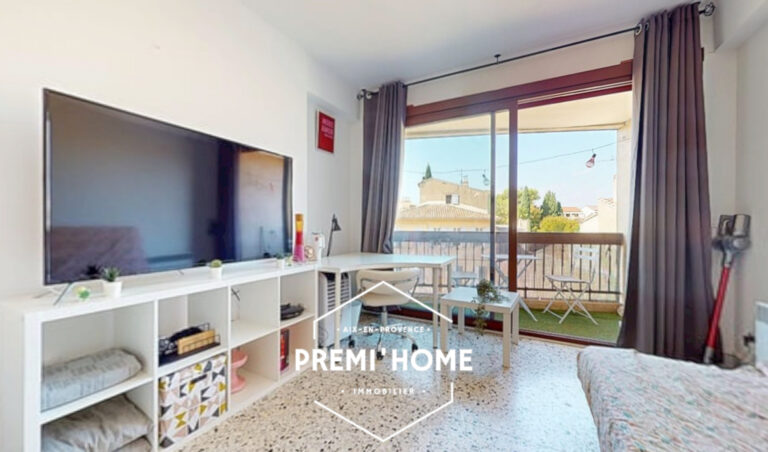 STUDIO MEUBLE A VENDRE AIX CENTRE HISTORIQUE - Premi'home Agence immobilière Aix En Provence