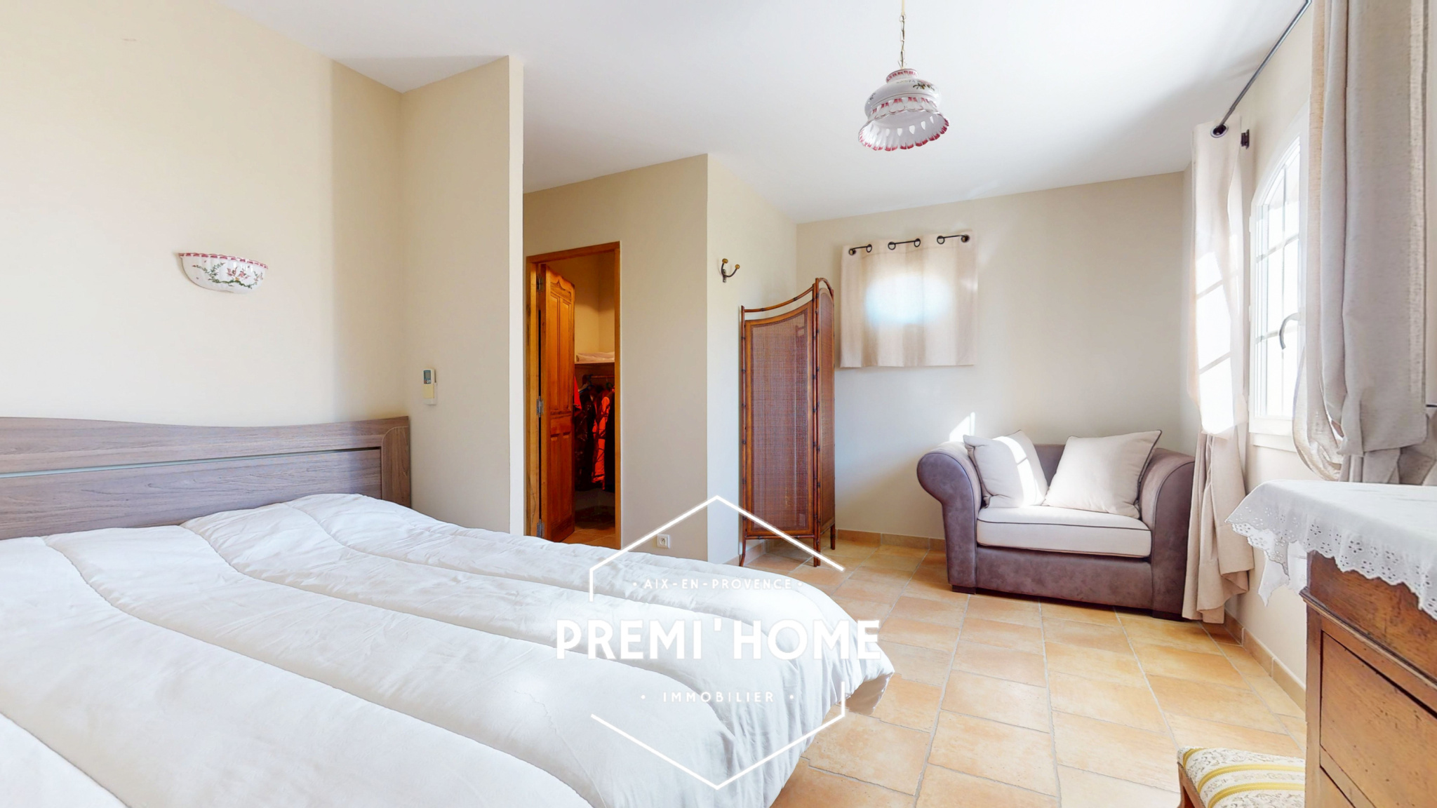 MAISON T6 ENV. 145 M2 AVEC GARAGE ET DÉPENDANCES AUREILLE - Premi'home Agence immobilière Aix En Provence