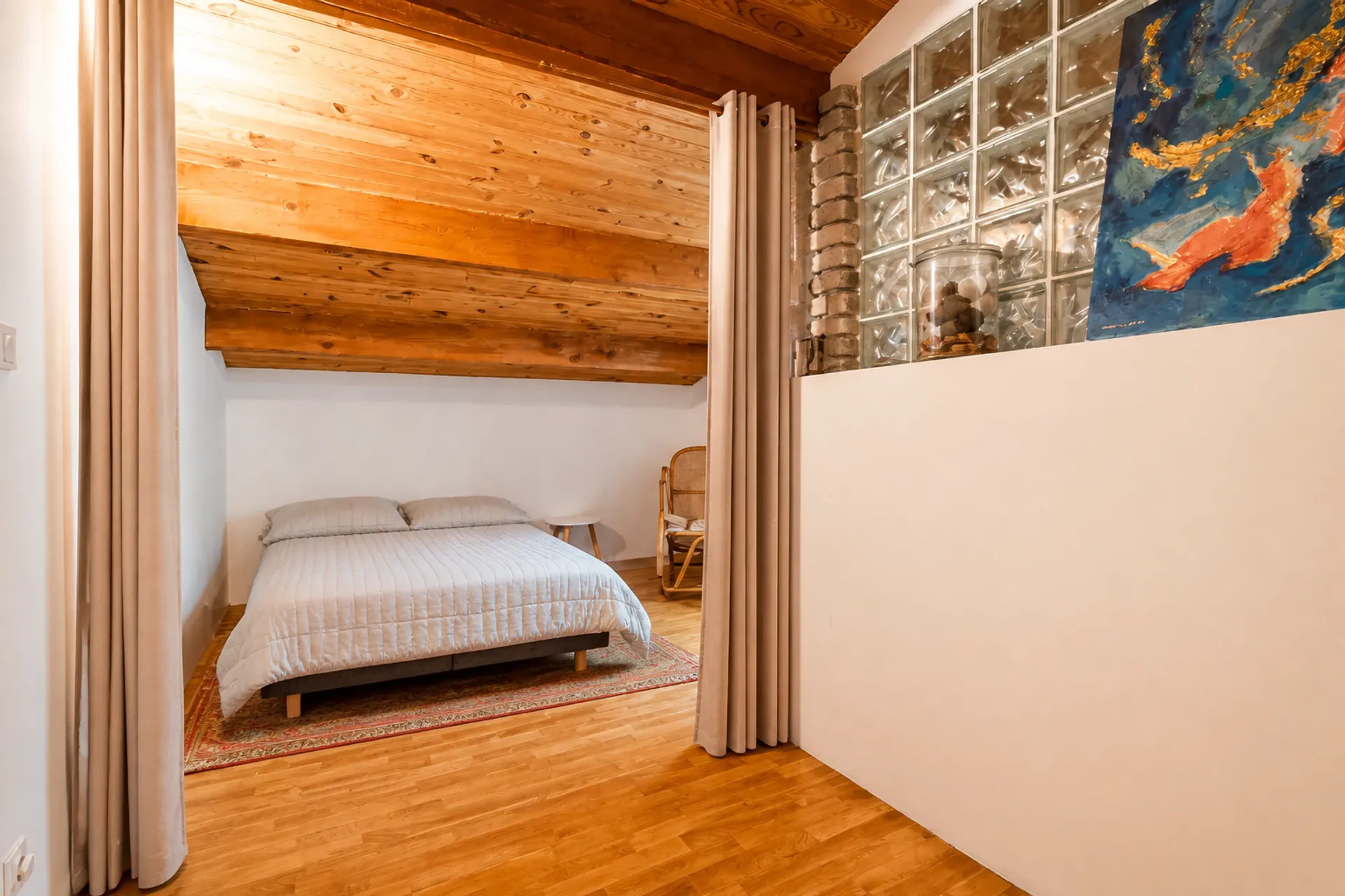 Velaux   Maison avec piscine, vue dégagée et appartement ind - Premi'home Agence immobilière Aix En Provence