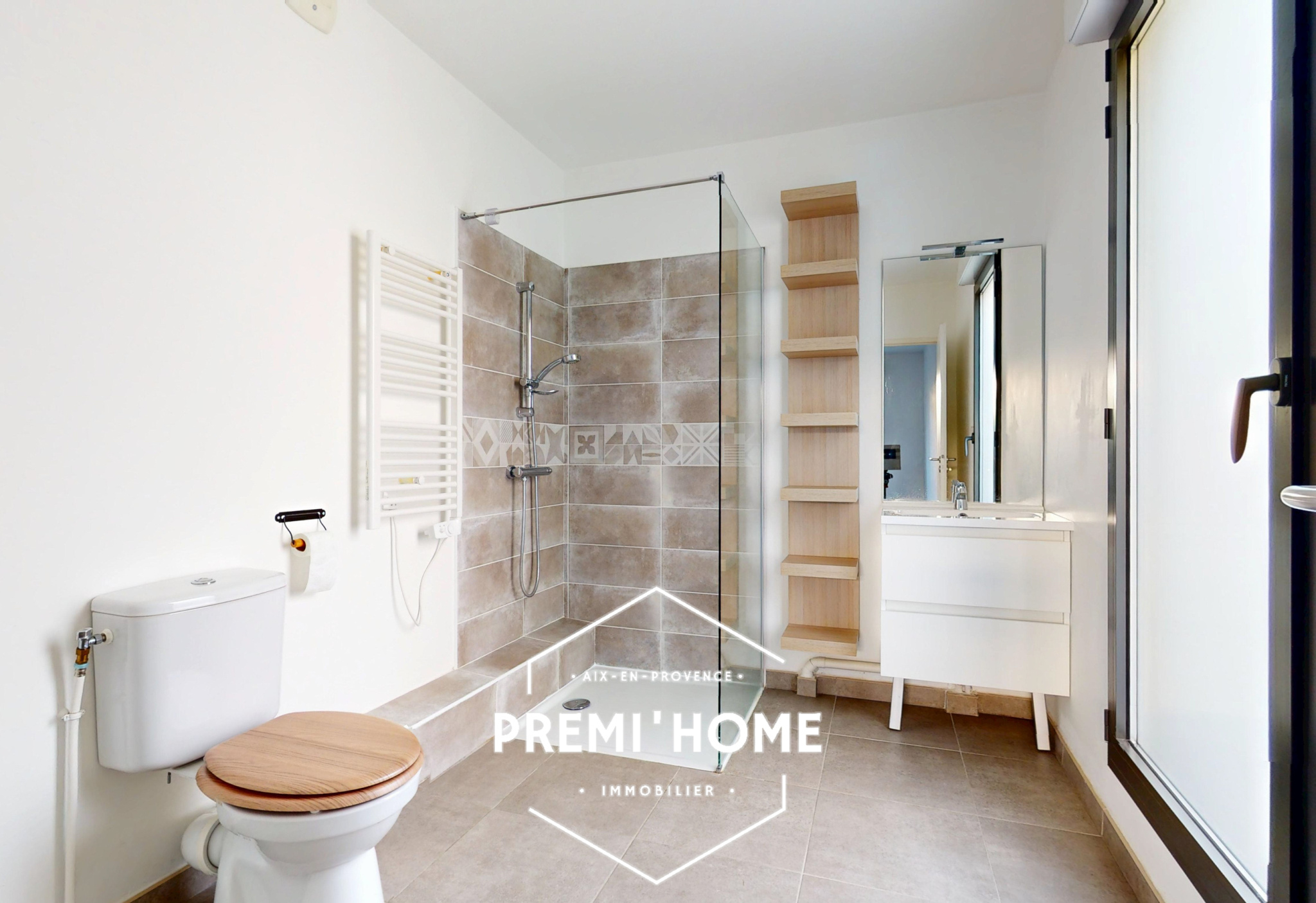A VENDRE T2 AVEC TERRASSE ET GARAGE AIX OUEST - Premi'home Agence immobilière Aix En Provence