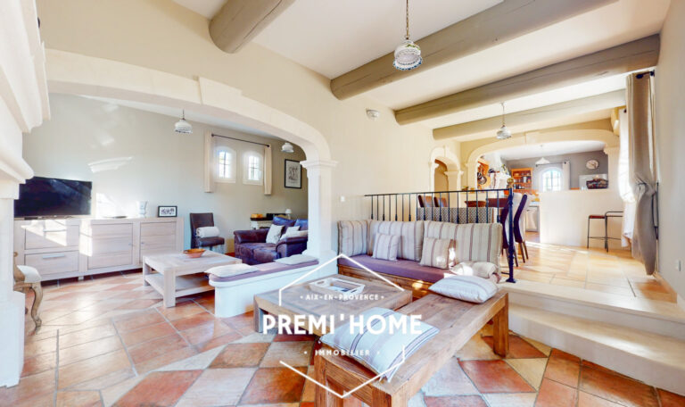 MAISON T6 ENV. 145 M2 AVEC GARAGE ET DÉPENDANCES AUREILLE - Premi'home Agence immobilière Aix En Provence
