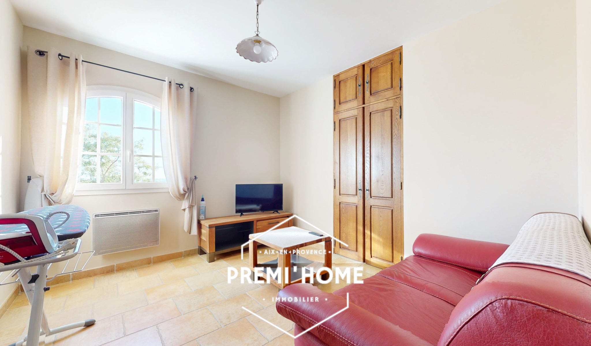MAISON T6 ENV. 145 M2 AVEC GARAGE ET DÉPENDANCES AUREILLE - Premi'home Agence immobilière Aix En Provence