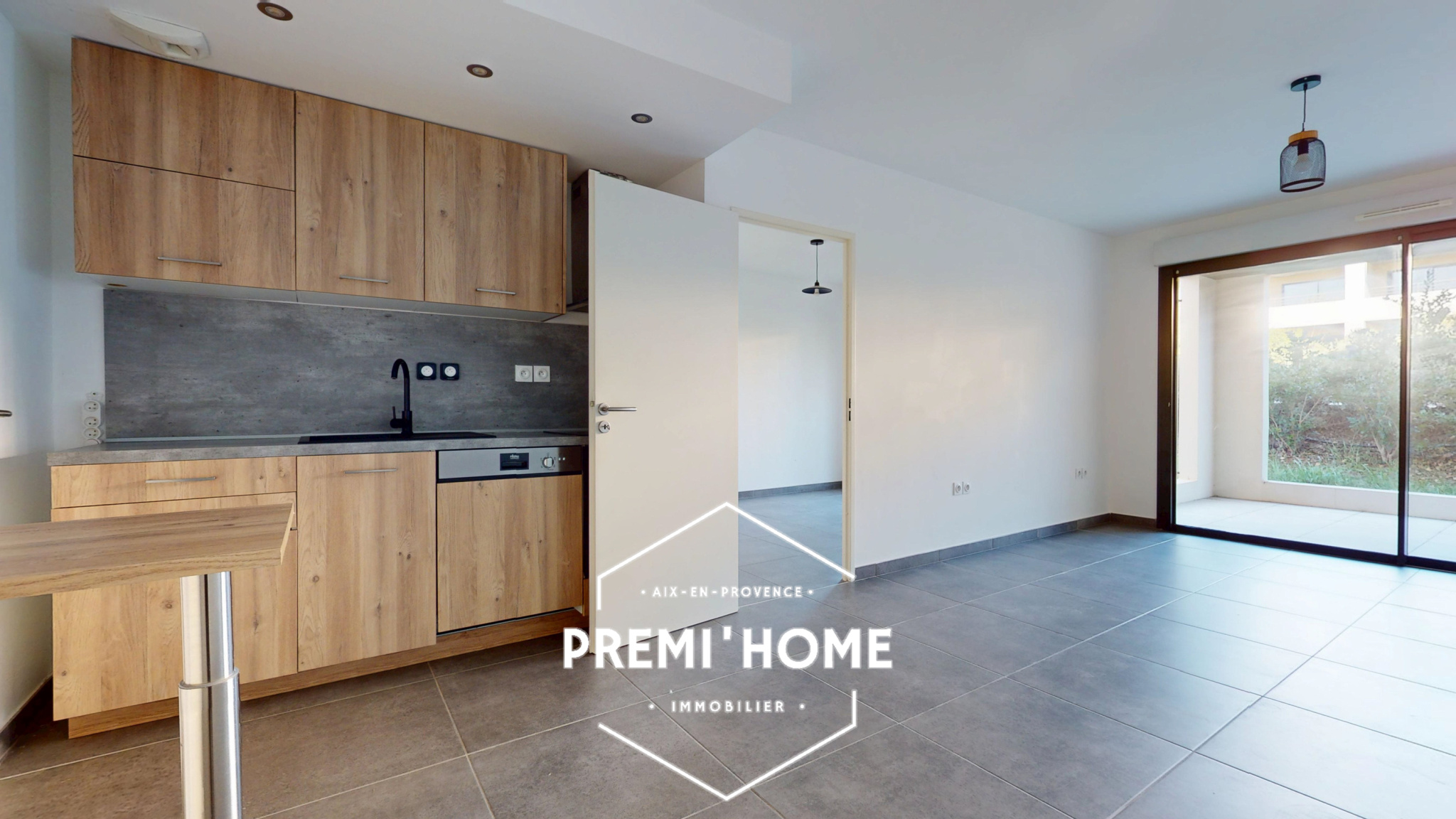 A VENDRE T2 AVEC TERRASSE ET GARAGE AIX OUEST - Premi'home Agence immobilière Aix En Provence