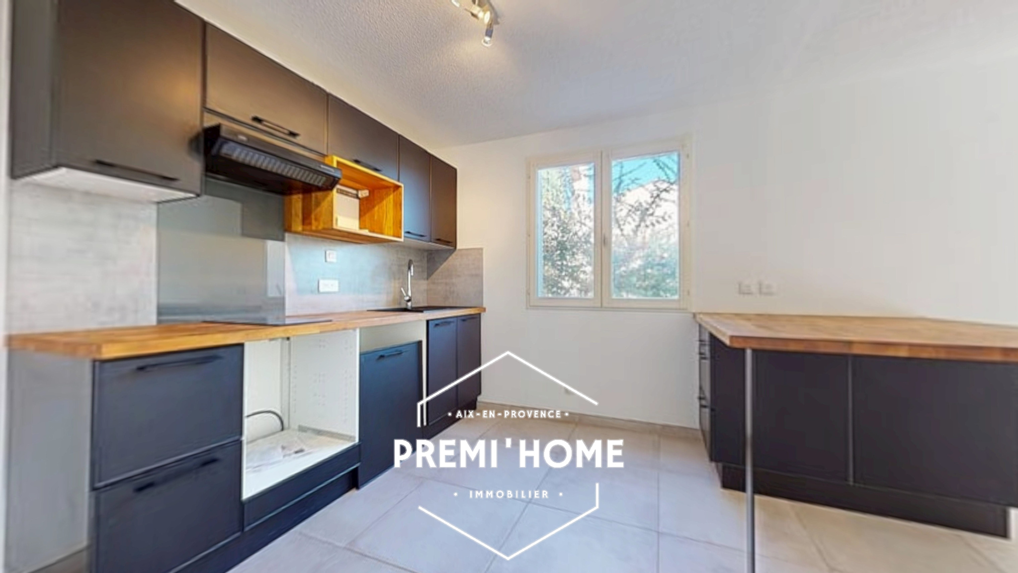 A VENDRE T3 AVEC TERRASSE ET GARAGE AIX EN PROVENCE OUEST - Premi'home Agence immobilière Aix En Provence