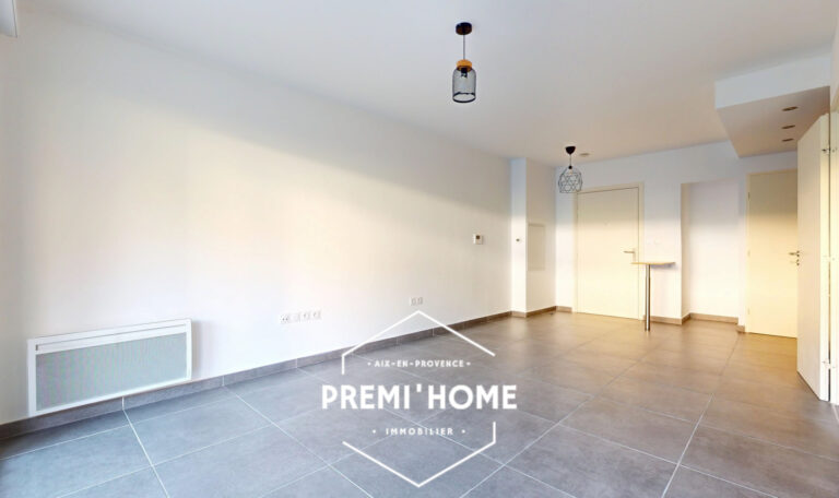 A VENDRE T2 AVEC TERRASSE ET GARAGE AIX OUEST - Premi'home Agence immobilière Aix En Provence