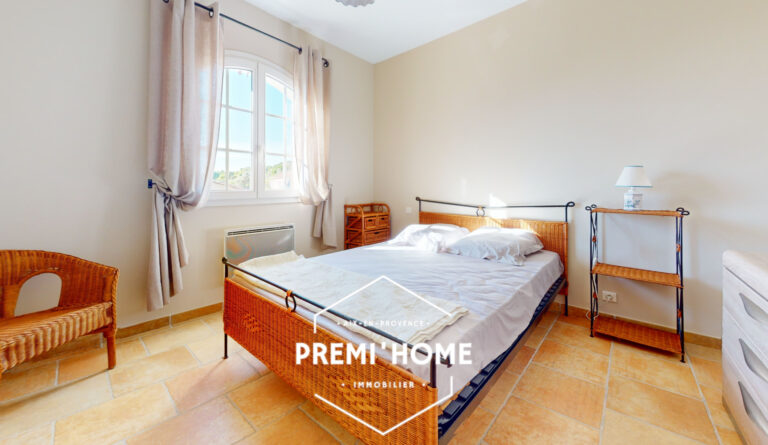 MAISON T6 ENV. 145 M2 AVEC GARAGE ET DÉPENDANCES AUREILLE - Premi'home Agence immobilière Aix En Provence