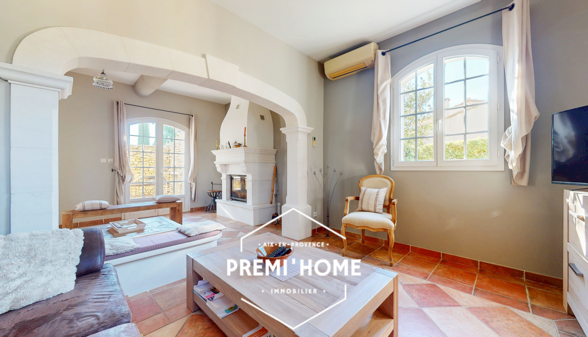MAISON T6 ENV. 145 M2 AVEC GARAGE ET DÉPENDANCES AUREILLE - Premi'home Agence immobilière Aix En Provence