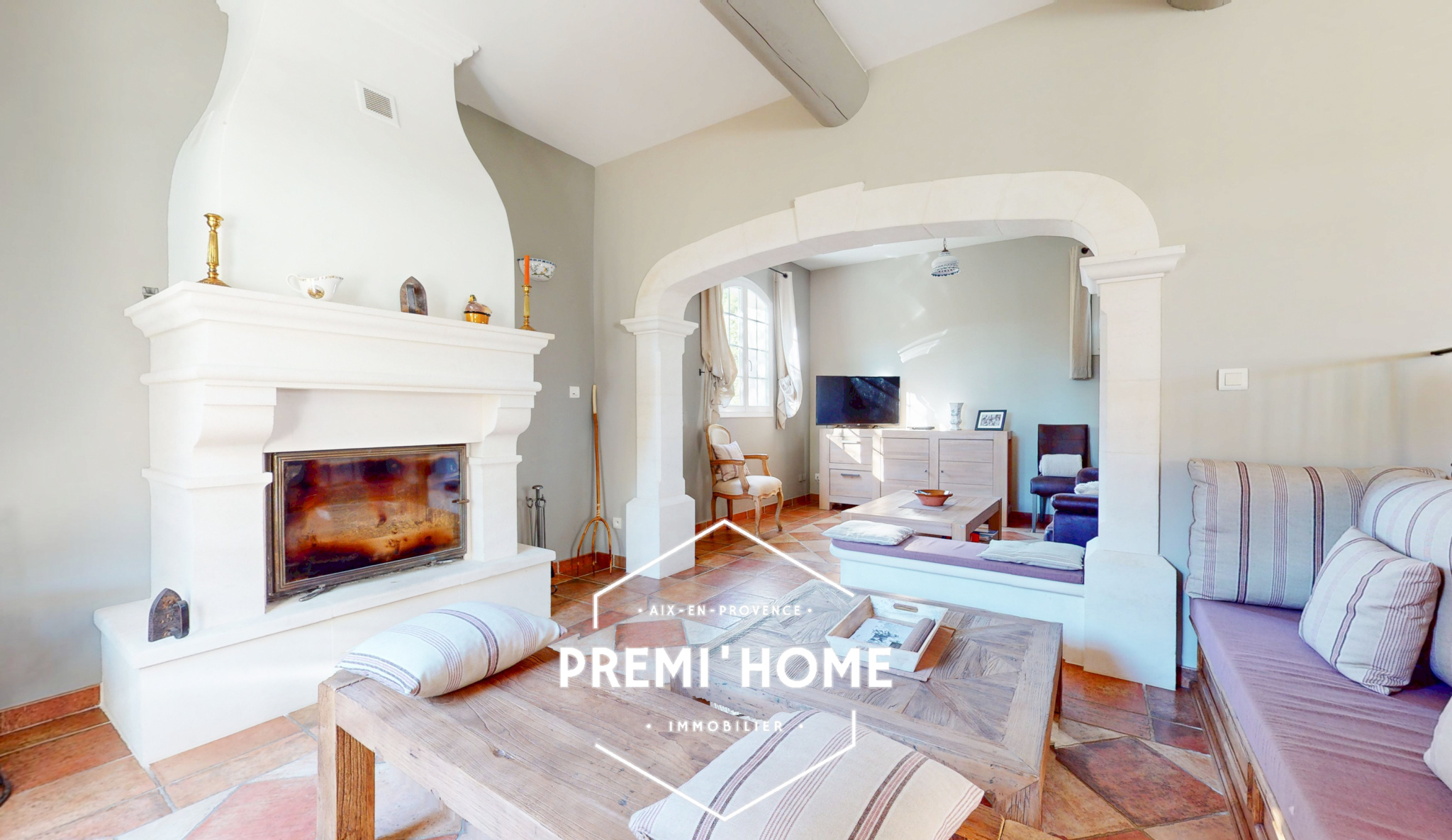 MAISON T6 ENV. 145 M2 AVEC GARAGE ET DÉPENDANCES AUREILLE - Premi'home Agence immobilière Aix En Provence