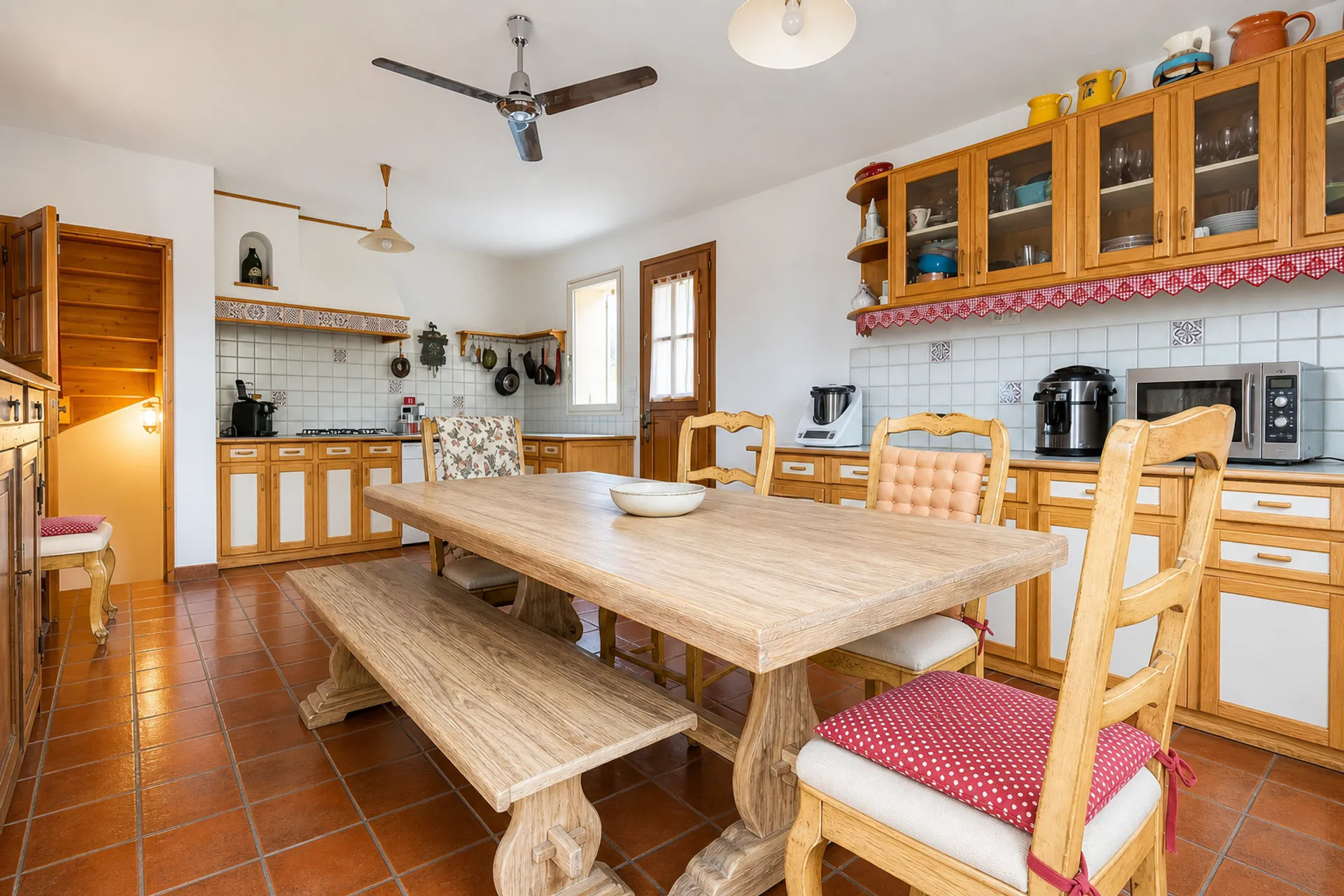 Velaux   Maison avec piscine, vue dégagée et appartement ind - Premi'home Agence immobilière Aix En Provence