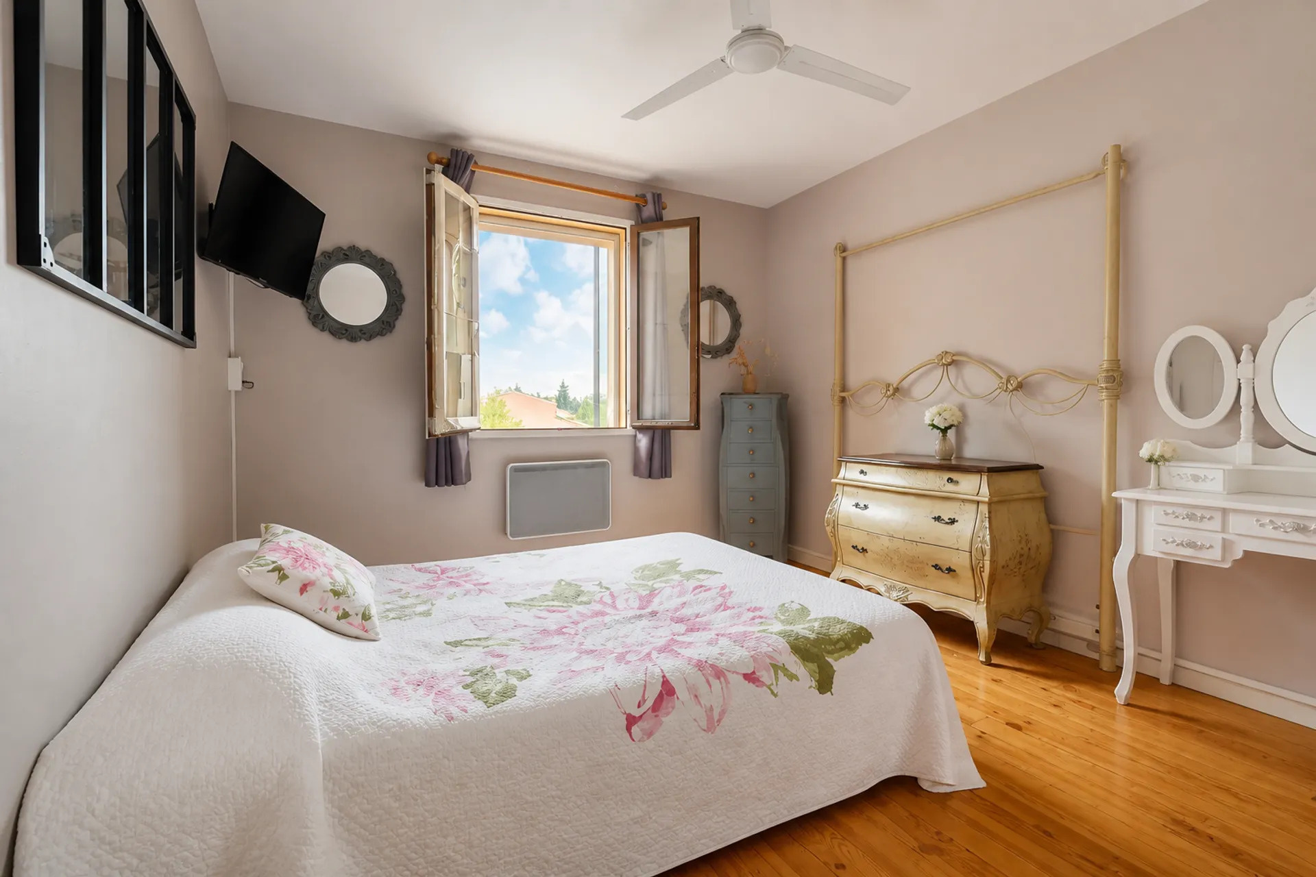 Velaux   Maison avec piscine, vue dégagée et appartement ind - Premi'home Agence immobilière Aix En Provence